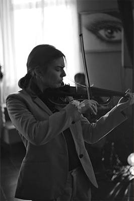 Скрипка на похороны Дарья Орлова