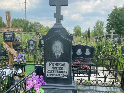 Изготовление и установка памятников Пуршевское кладбище